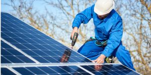 Installation Maintenance Panneaux Solaires Photovoltaïques à Entrammes
